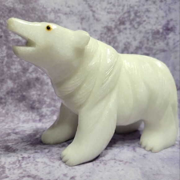 White Dolomite Polar Bear - Picture 1 of 16